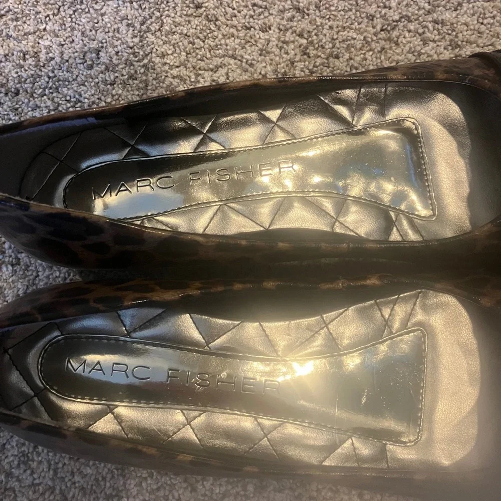 Marc Fisher‎ Charles3 Leopard Print Ballet Flats Gold Buckle Black Toe Womens 7M